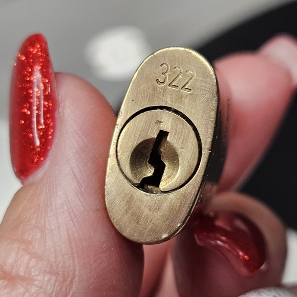 LOUIS VUITTON 322 LOCK AND KEY🔐 - Picture 6 of 6